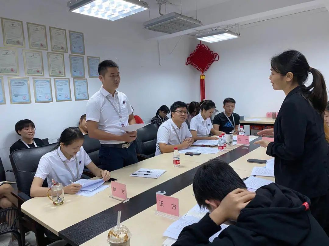 辯論賽|唇槍舌戰(zhàn)，以理服人