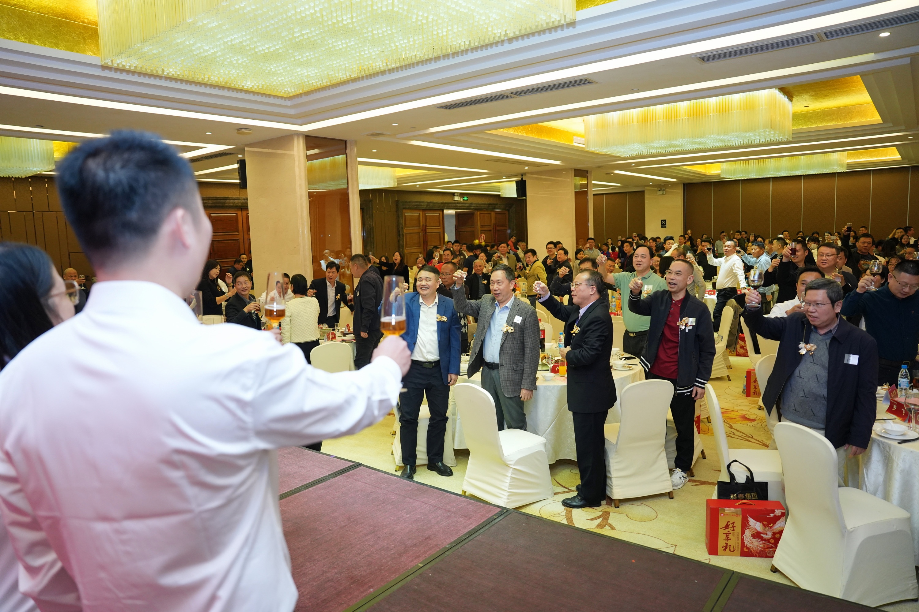 攜手十五載，共創(chuàng)新未來｜科泰集團十五周年慶典晚宴圓滿落幕