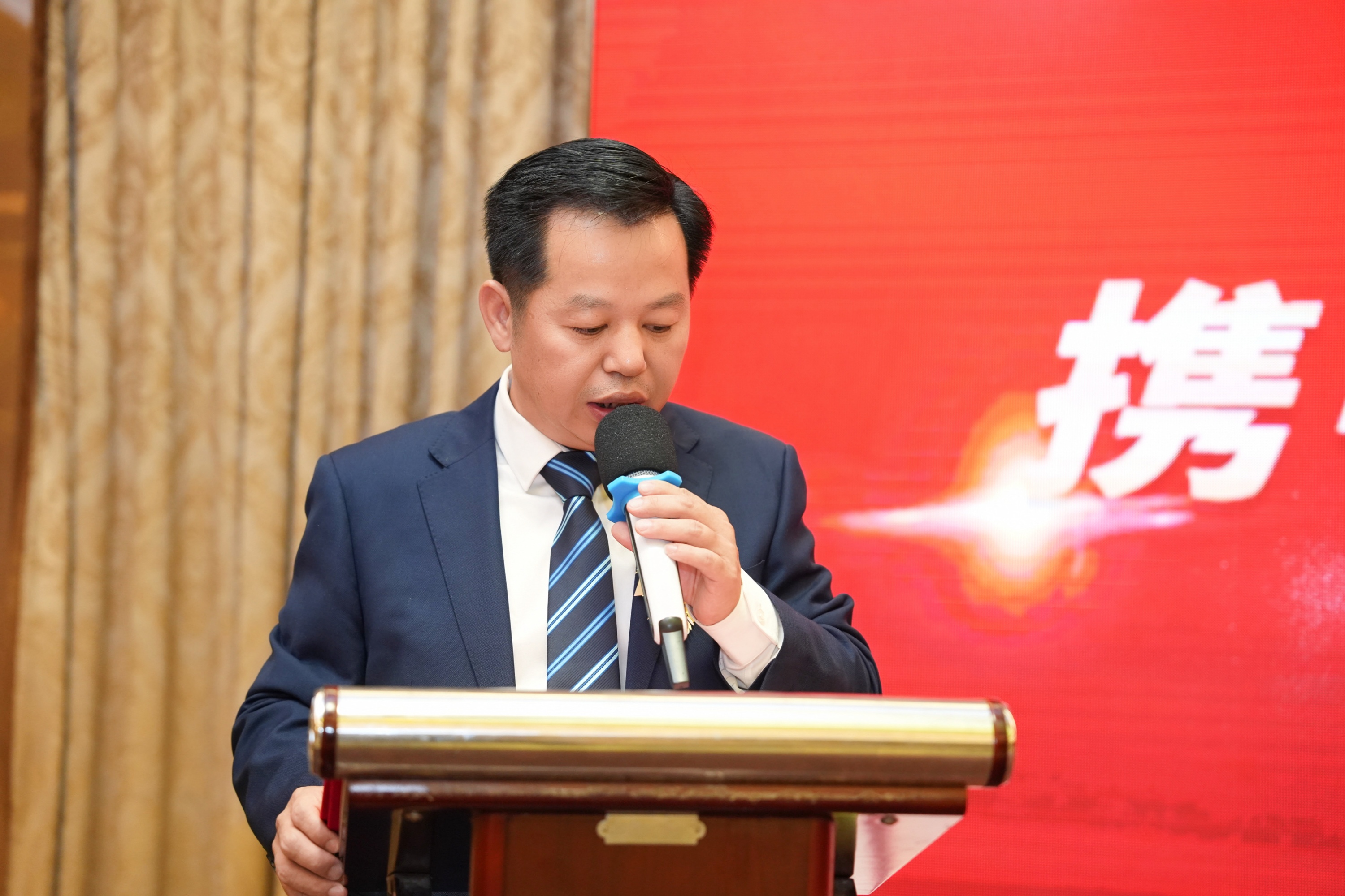 攜手十五載，共創(chuàng)新未來｜科泰集團十五周年慶典晚宴圓滿落幕