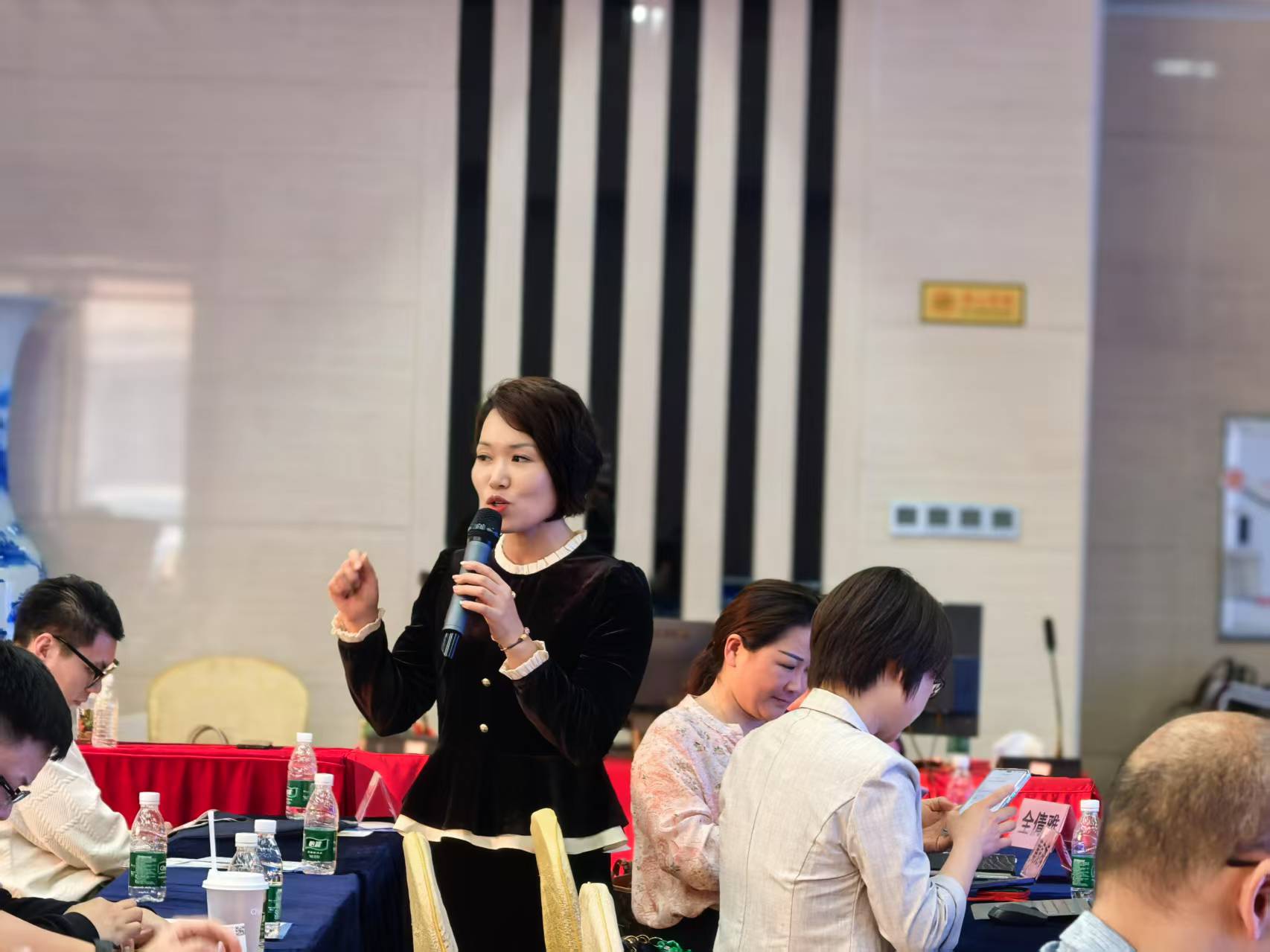 楊雙林專家代表受邀參加2025年廣東省高新技術(shù)企業(yè)培育政策宣講活動(清遠(yuǎn)站)